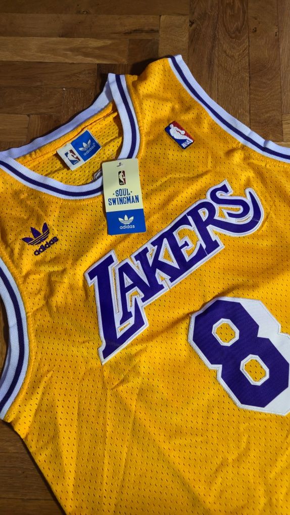 NBA Lakers потник