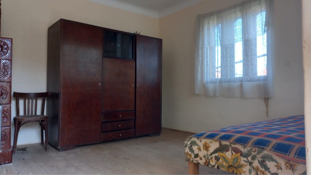 Casa cu teren generos de vanzare in Lelesti, Gorj