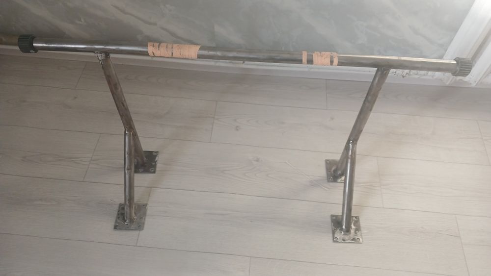 Продам турник настеный