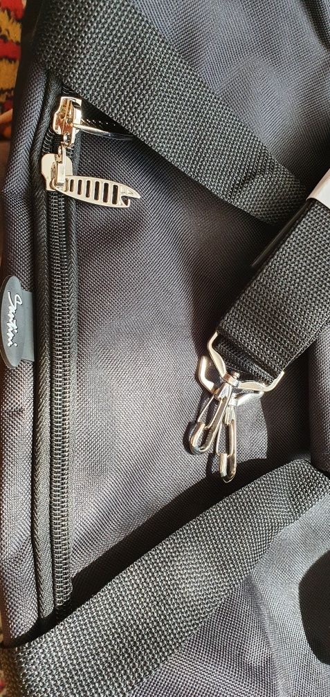 Чанта за пътуване на колела и с дръжка