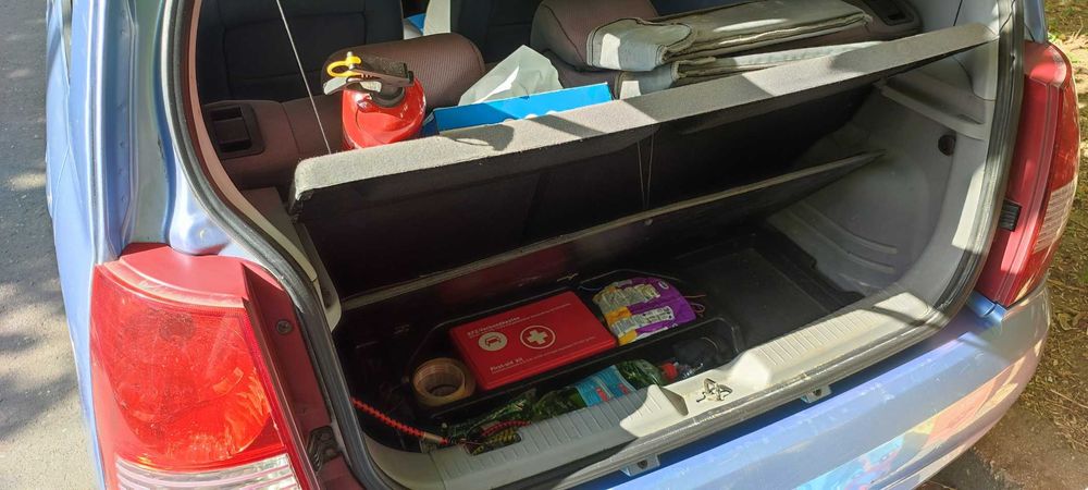 Vând auto Kia Picanto foarte utilă