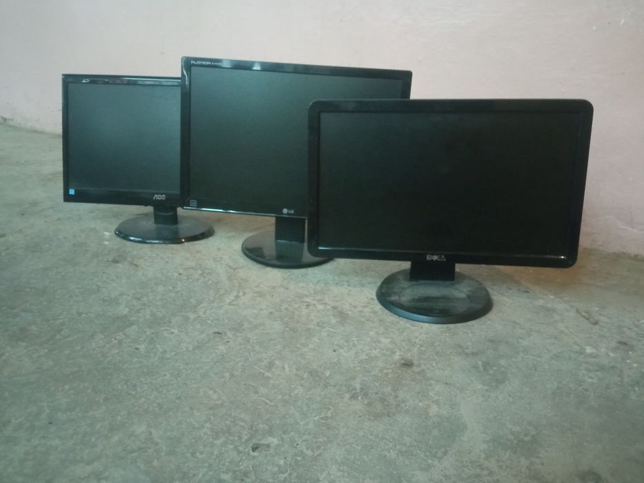 Продаётся мониторы 19 широко форматный питание на 220w