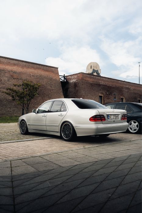 Mercedes Benz E220 w210