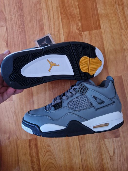 Adidași Jordan patru