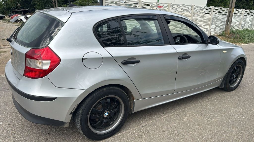 Bara fata capota faruri tragar haion bmw seria 1 e87 116 i