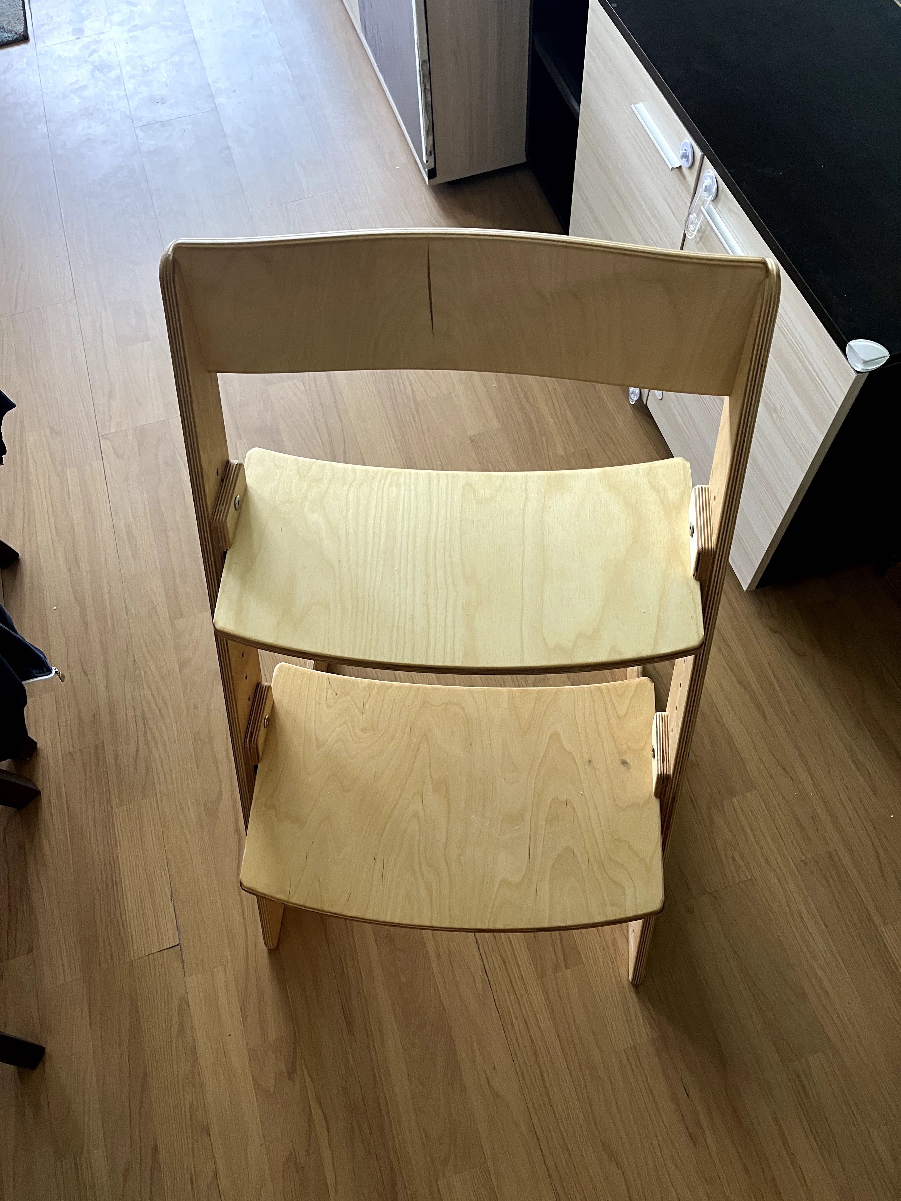 Детски стол за хранене тип Stokke Tripp Trapp