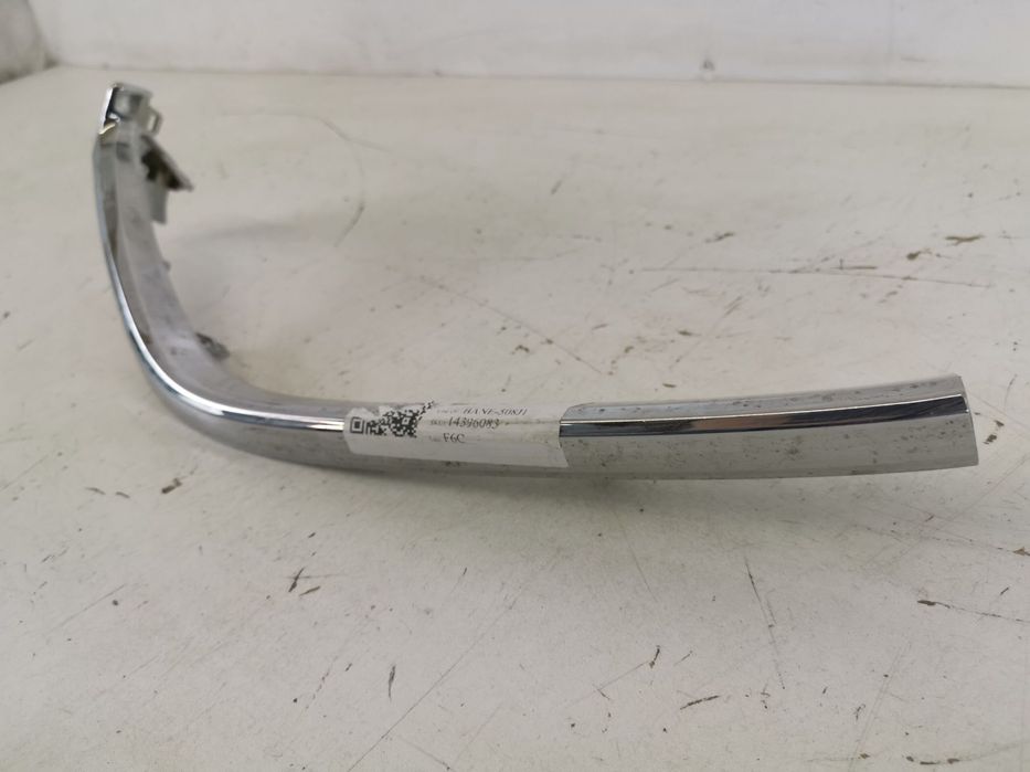 Ornament Crom Dreapta Grila Centrala Sub Far Mazda  3 BM [facelift] 20