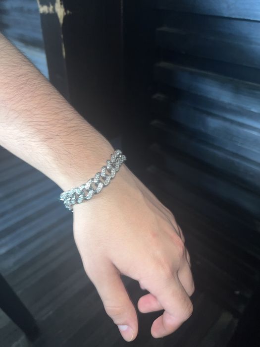 bratari tenis sigilate(cea din poza este a mea)