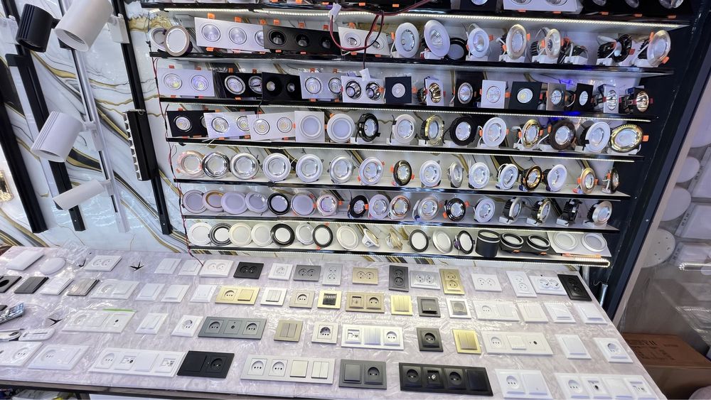 Lyustra va led va rozetka elektro tavarlar