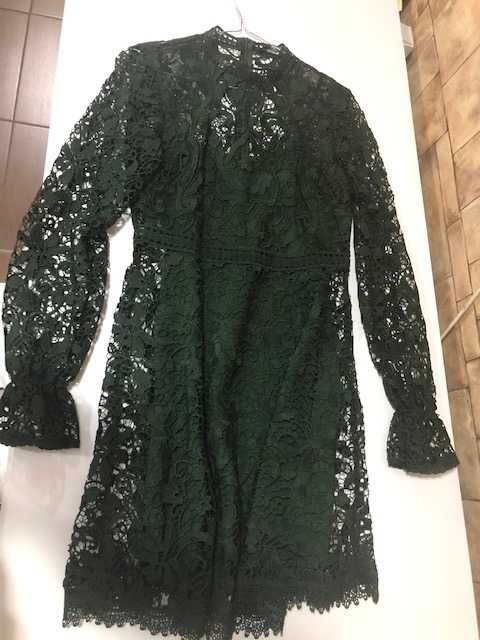Compleu  satinat 3 piese, fusta, top satinat stil corset si esarfa