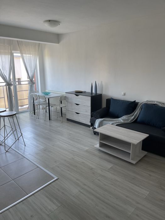 Persoana fizica inchiriez ap. 2 camere in Floresti pe Eroilor, parcare