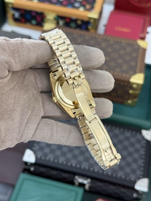 Rolex Day-Date 36mm Red Dial