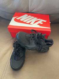 Nike Huarache Black