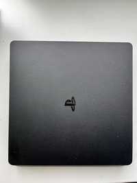 PlayStation 4 с 4 играми