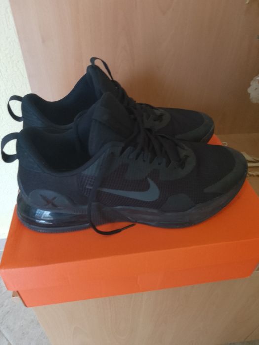 Маратонки NIKE 46