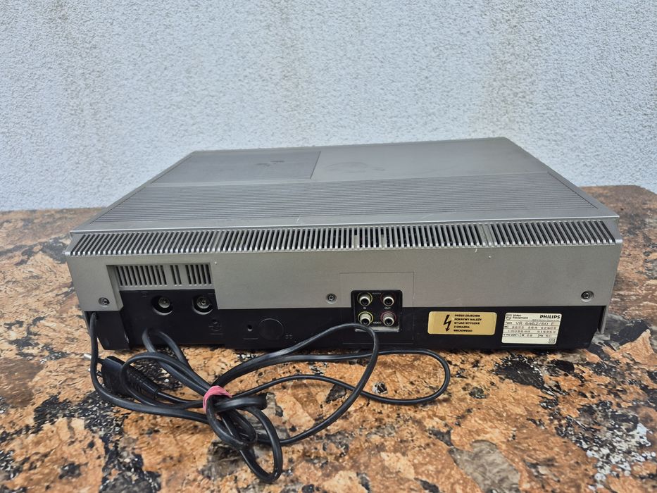 Vând video casette marca Philips,model VR 6462/60F,fabricat în Austria