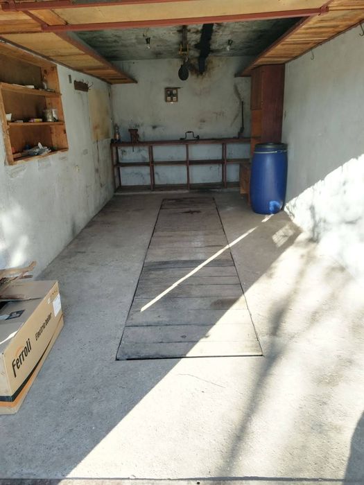 Продава тухлен гараж Габрово кв.ЕСА