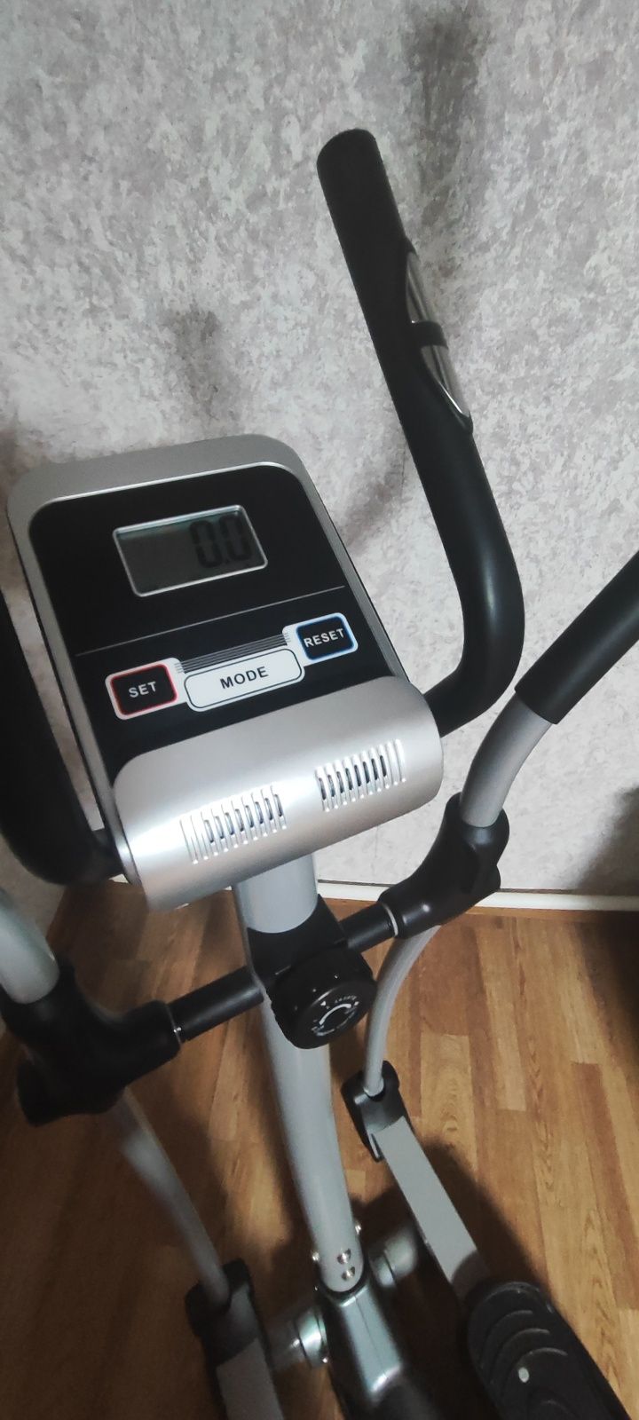 Продам тренажёр , elliptical bike