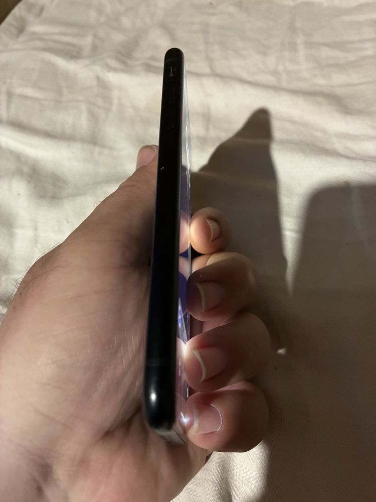 iphone XR 64 gb черен