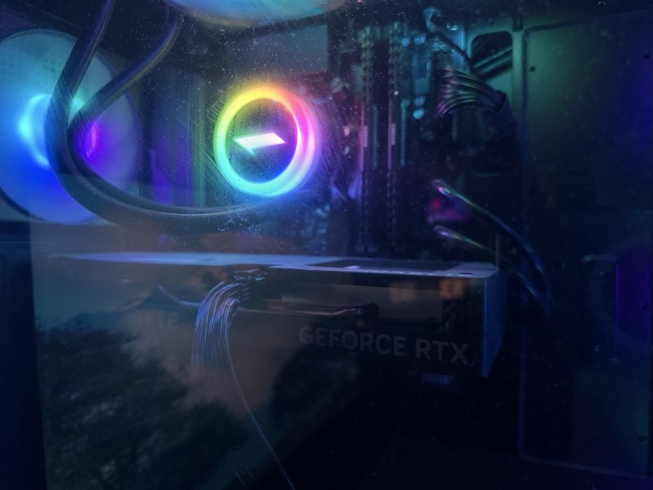 Vand/ schimb pc gaming