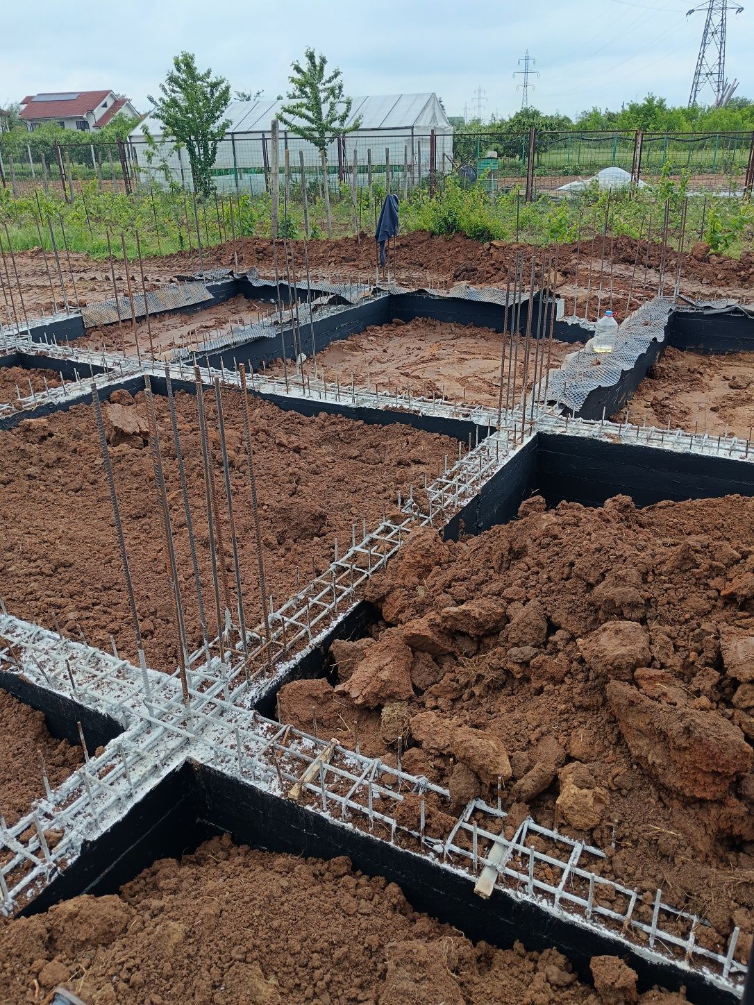 Lucrări cu miniexcavator 3 tone