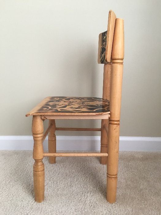 Дървено столче за малки и големи
