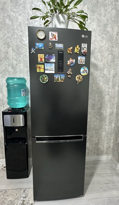 Холодильник LG Thinq