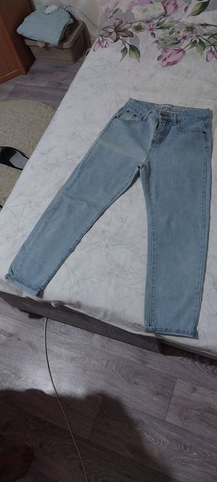 Джинсы женские Levi Strauss.