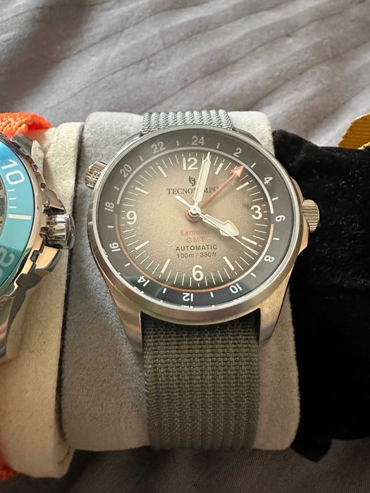 Автоматичен Часовник - Tecnotempo - GMT (две времеви зони) - Отличен