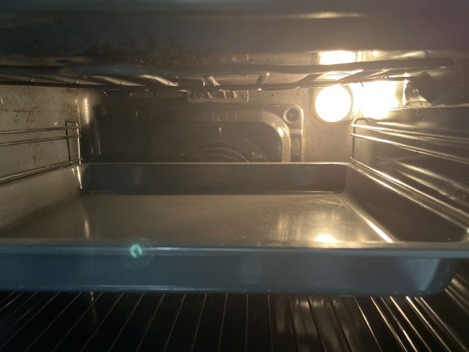 Продавам фурна за вграждане ELECTTOLUX