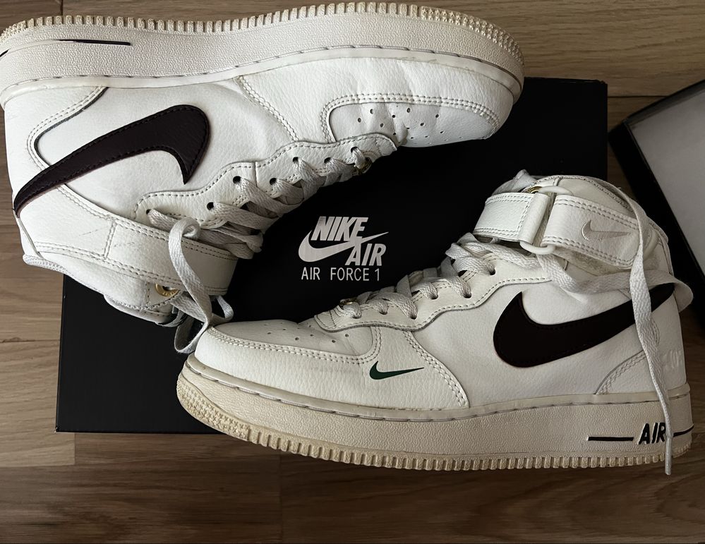 NIKE AIR FORCE 1 MID '07 LV8 обувки найк