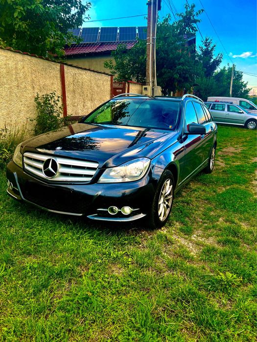 Vând Mercedes-Benz C-220d 170 cp w204