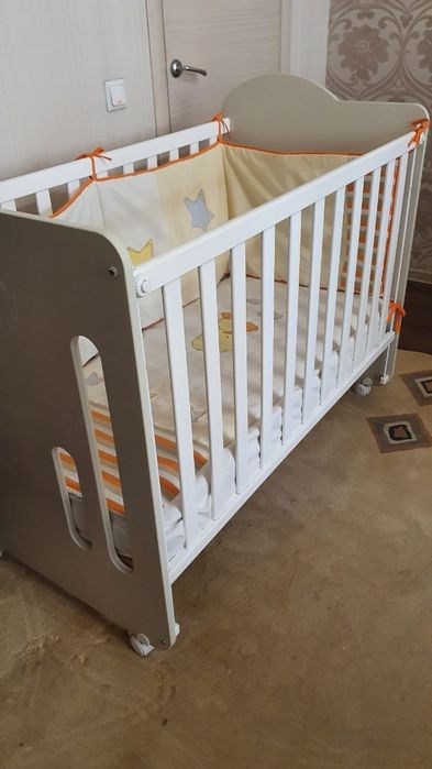 Детская кровать манеж