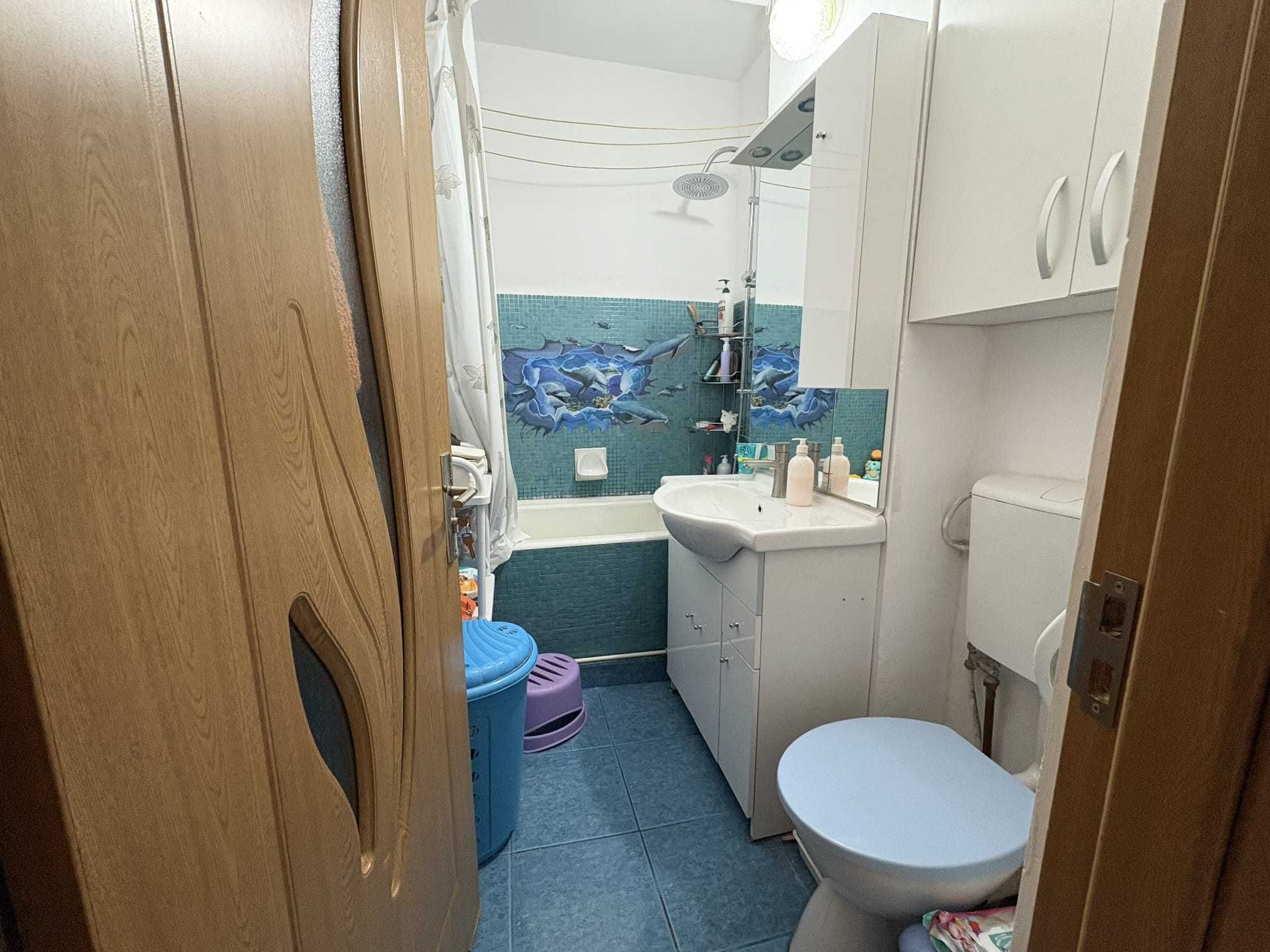 Persoana fizica vând apartament 2 camere Gheorgheni, zona Baisoara