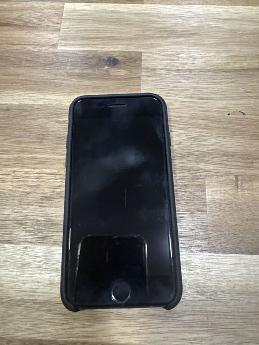 IPhone 7 / 100%батерия 32gb