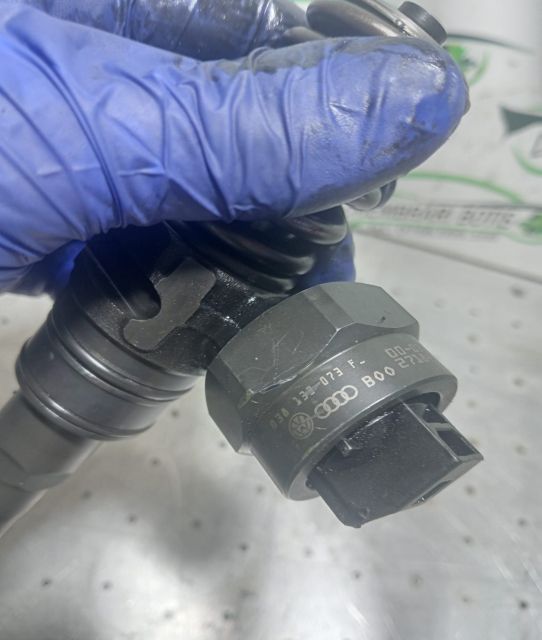 Injector motorina 038 130 073 f/J Bosch Audi A6 4B/C5 (facelift) seri