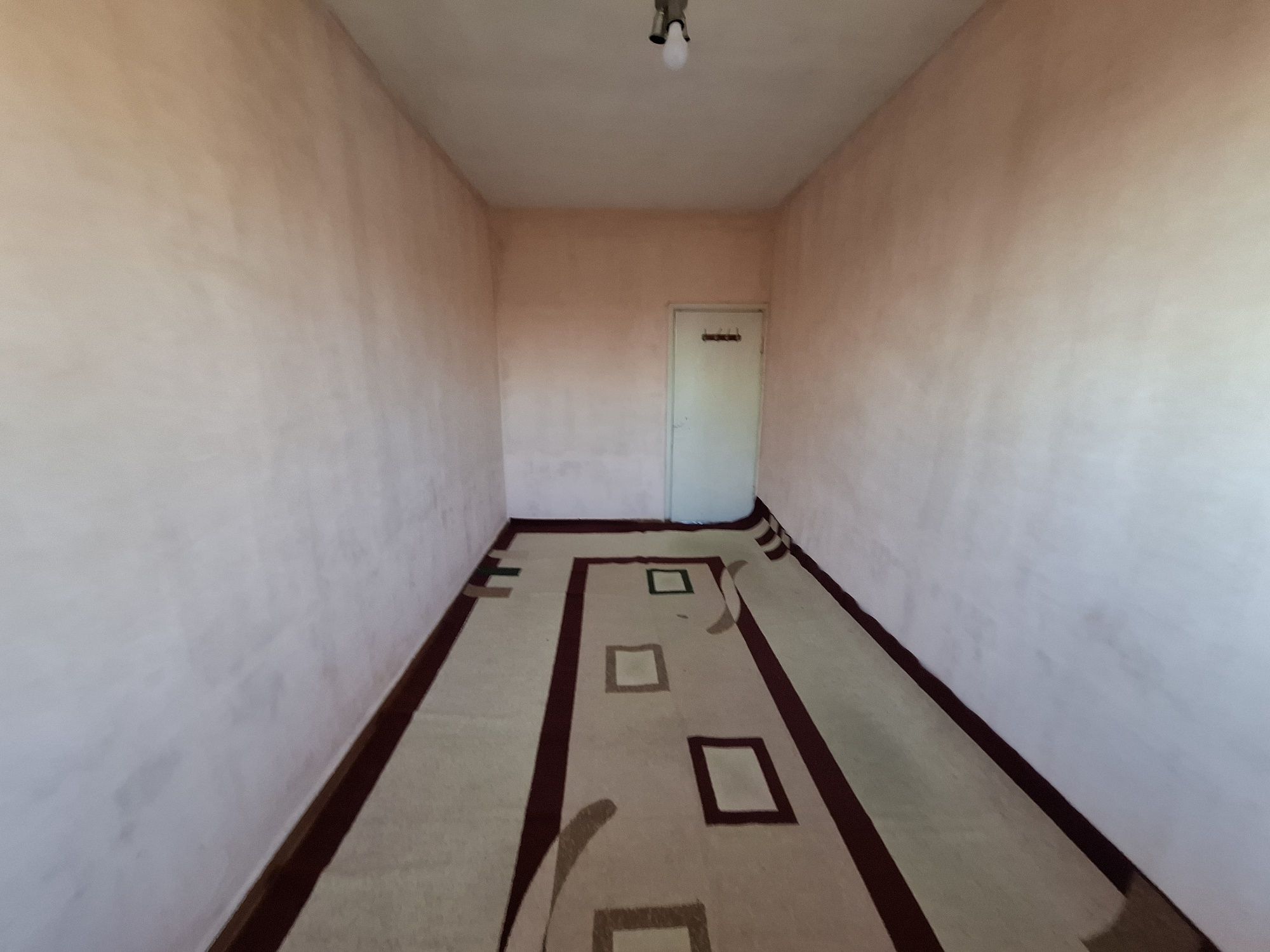 Arenda kvartira Yashnabod Kadishva bozor yaqinda 2xona 3xona qilingan