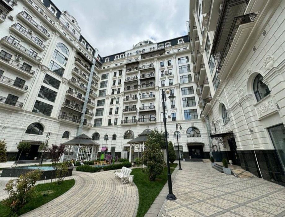 Продается 4хком в центре новостройка Казахстан