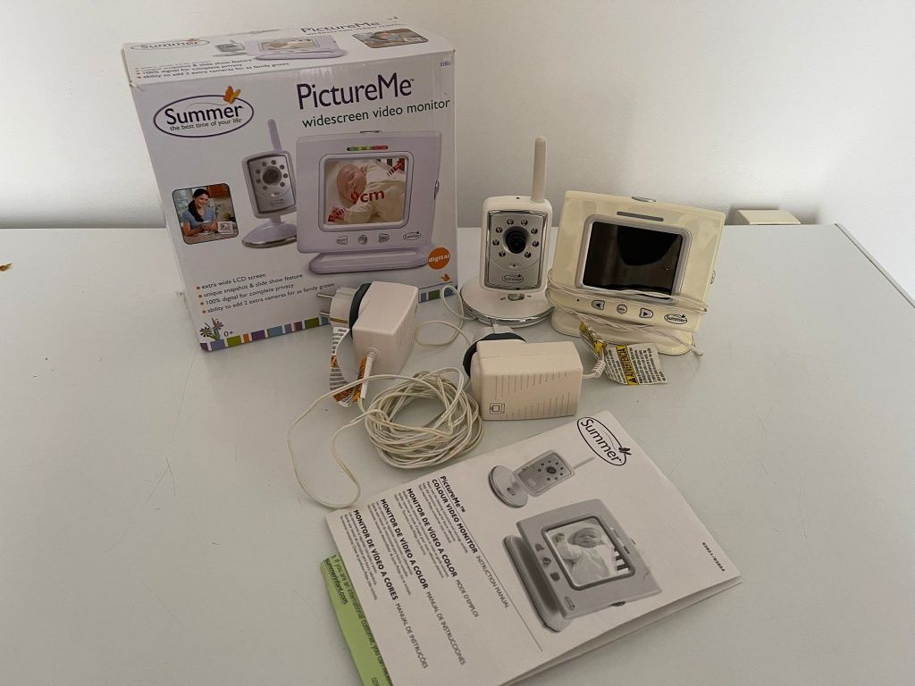 Baby monitor bebelusi