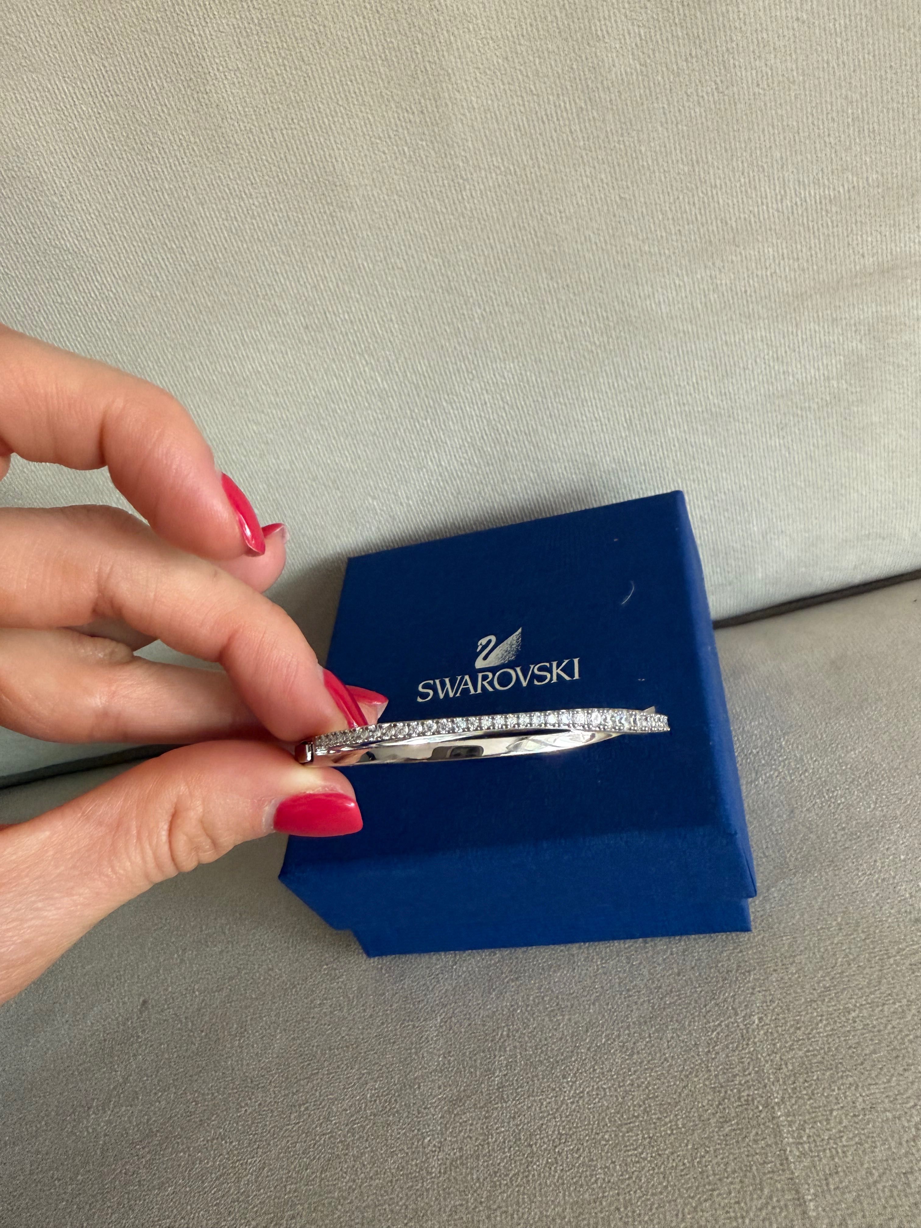 Дамска гривна Swarovski Twist и колие karl lagerfeld