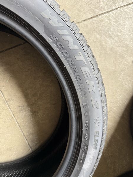 325/35/22//285/40/22 PIRELLI