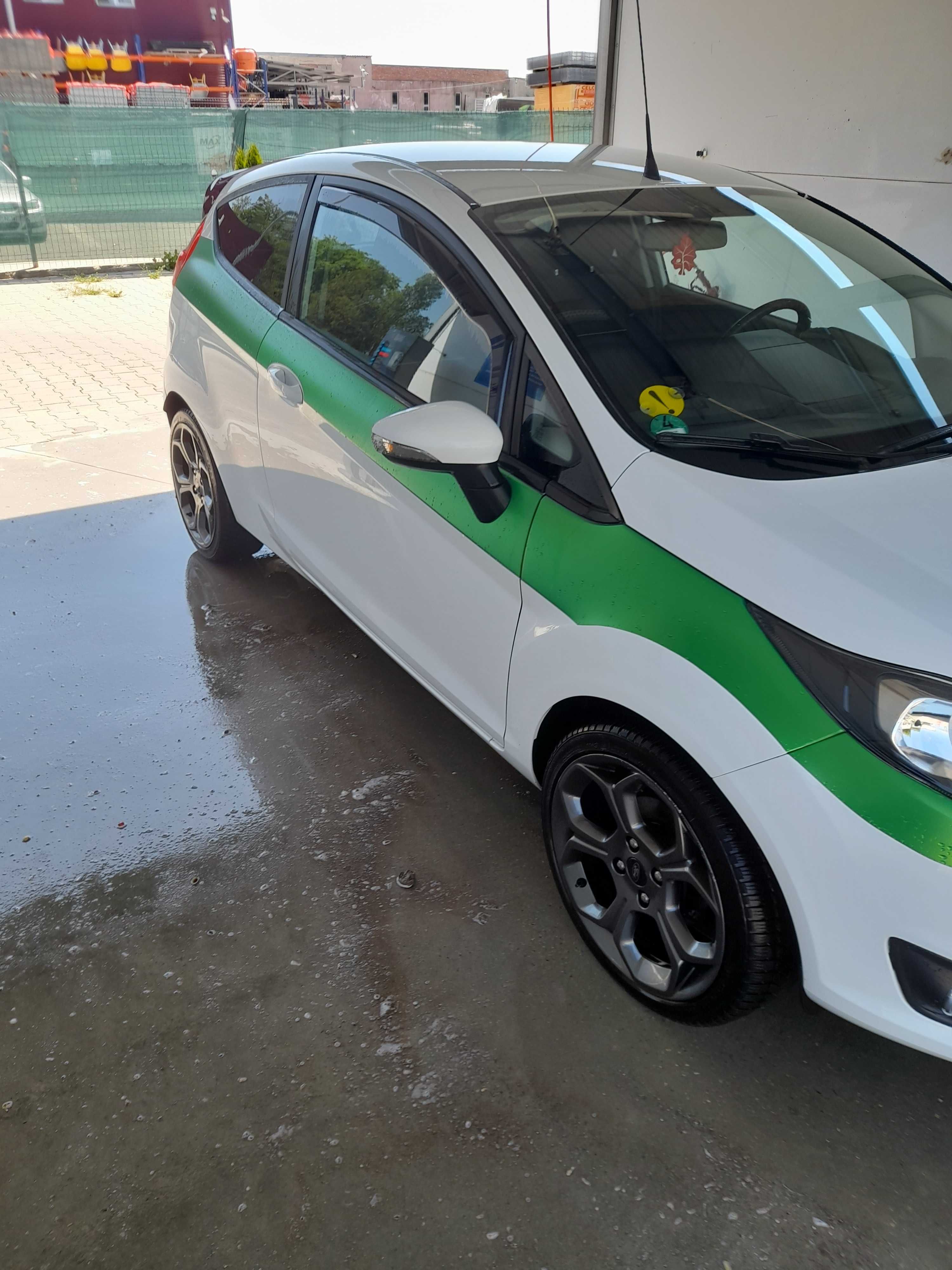 Ford fiesta 2013