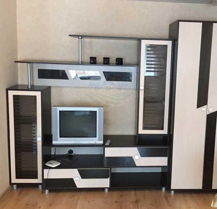 Дава се под наем Тристаен апартамент в Пловдив, Център - 79 кв.м за 341.7 € - Снимка #1