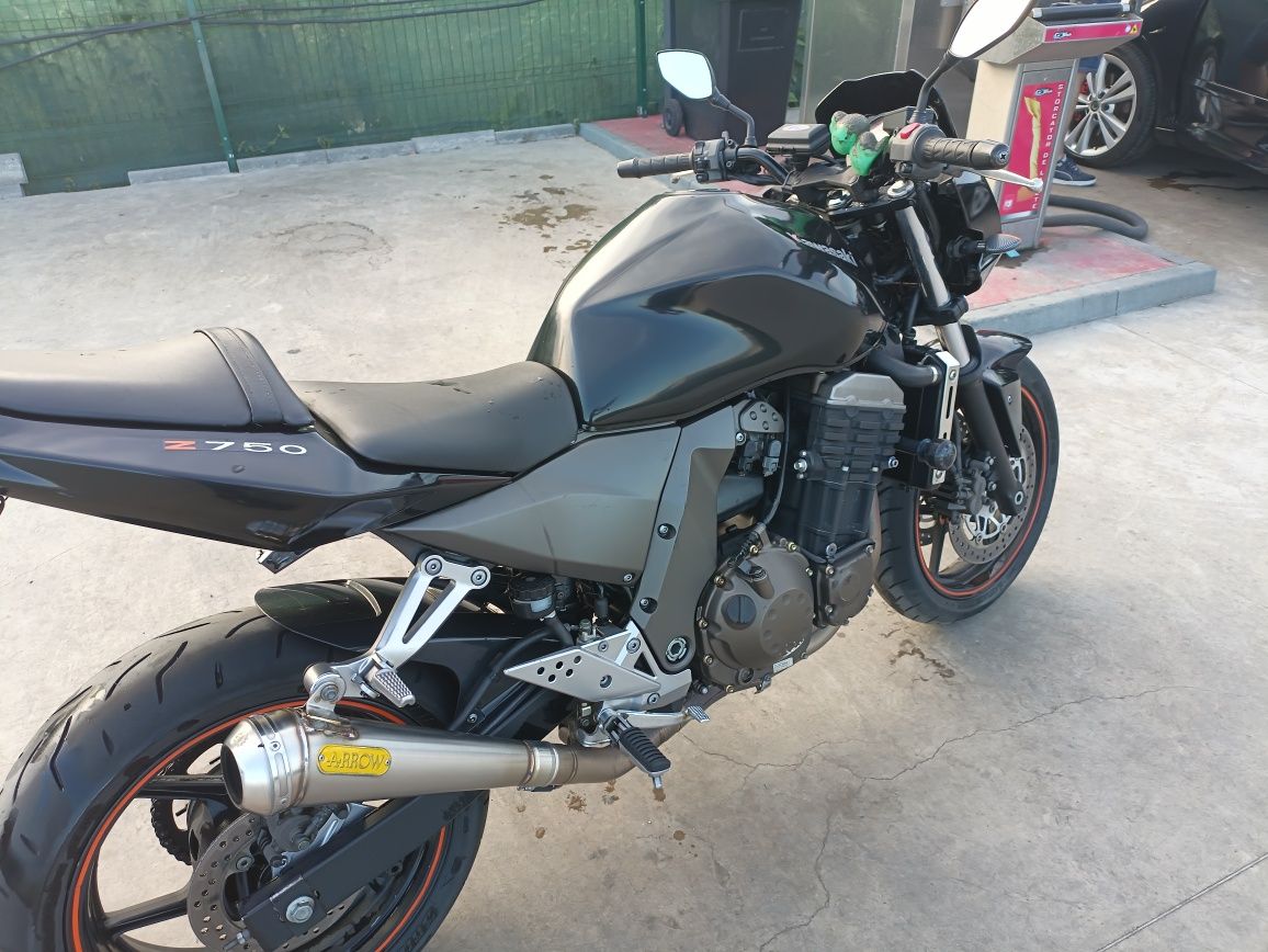 KAWASAKI Z 750 Naked