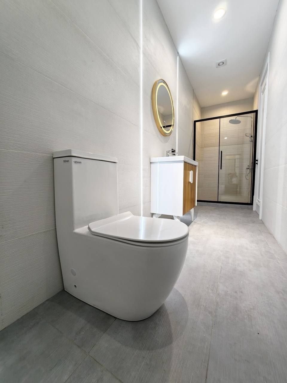 Срочно продается евродом 5 комнат, ор-р: Циолковский, 350 м²