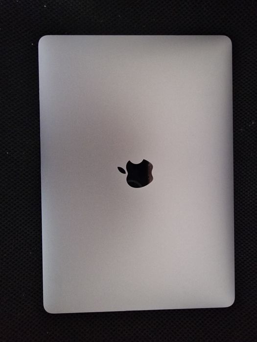 Macbook Air M1 A2337 Emc3598 ingrijit , bateria 107 cicluri incarcare