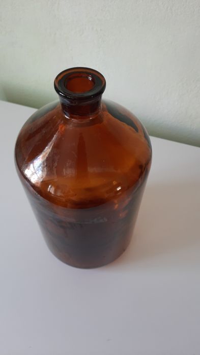 Бутыль 5 литров.Банки 0,2 ; 0,5 ; 1 ; 2 ; 3-х литровые.