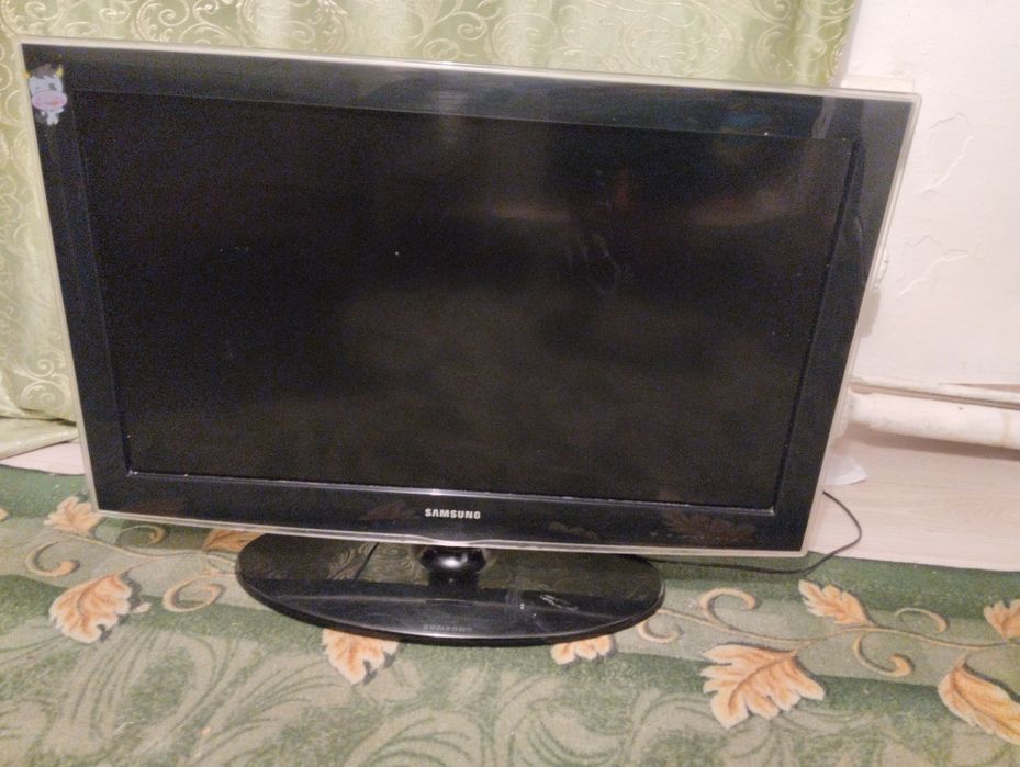 Продам телевизор Самсунг