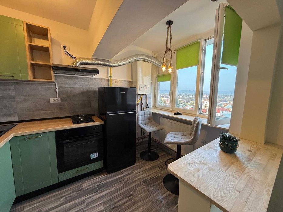 Modern & Confortabil - Apartament Hotelier cu Vedere Spectaculoasă