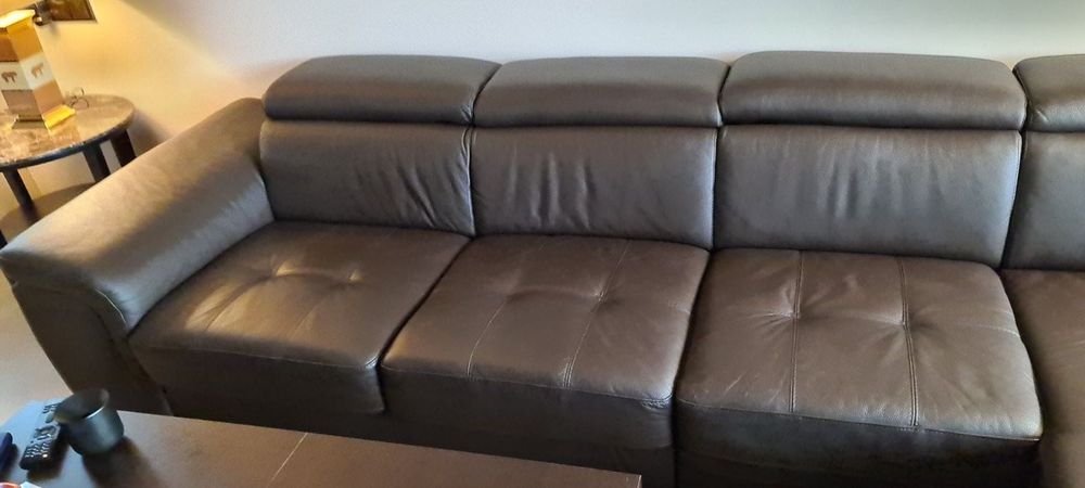 Луксозен италиански диван -Естесвена кожа